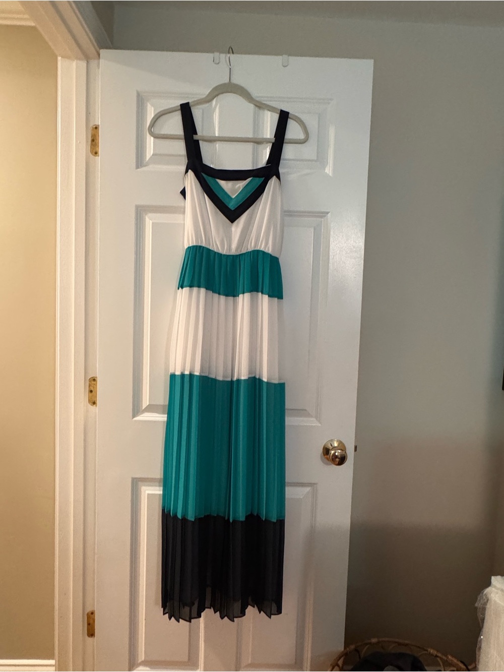 Banana Republic Teal, White & Black Colorblock Pleated Maxi Dress